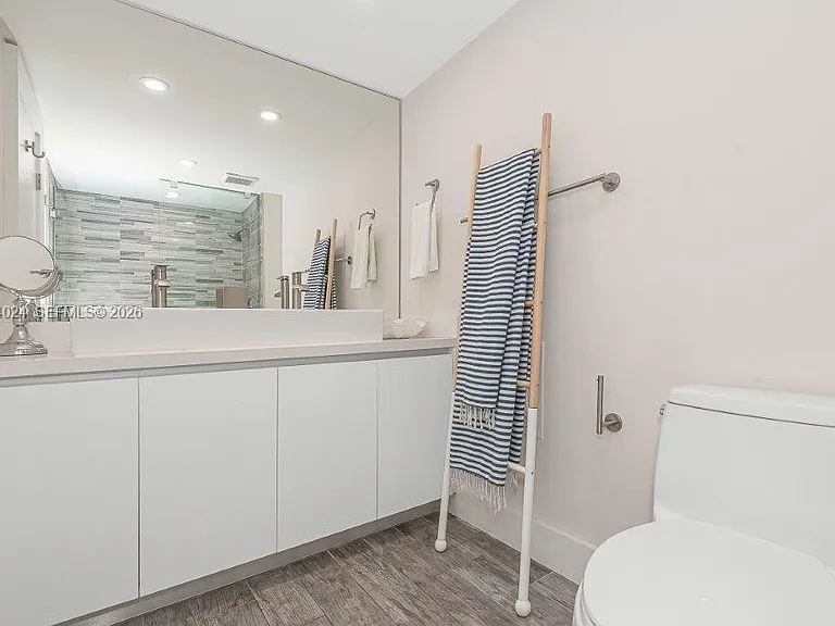 2301 Collins Ave #926 — Photo 25