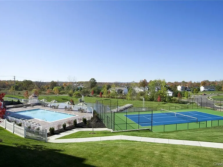 422 Tower Ridge Cir #422 — Photo 13
