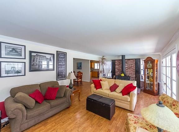4th image of 5613 Sunnyview St