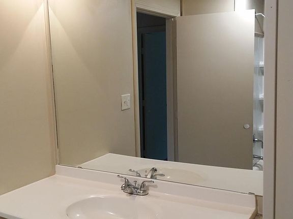 2nd image of 802 Francis St
