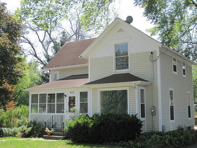 429 W Pierce St photo 1