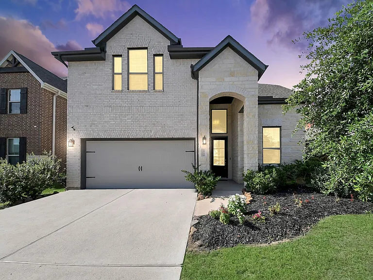 24754 Levante Dr — Photo 1
