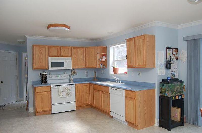 4th image of 9 COBBLE HILL Court