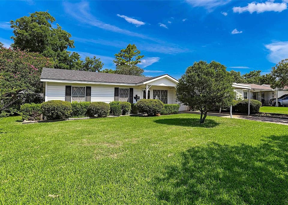 1st image of 937 Rancho Dr