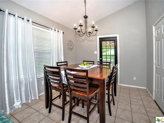4th image of 124 Tanglewood Dr