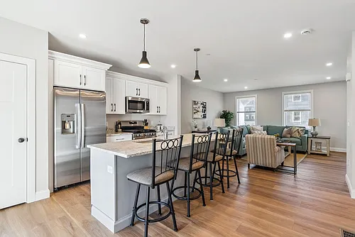 Bayberry Commons- 3 Bedroom 2.5 Bath Townhomes with 2 Car Garage Photo 1