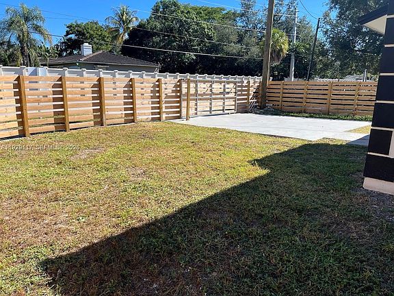 4th image of 9254 NW 3rd Ave