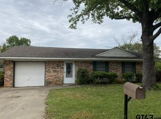 1305 Debbie Dr, Canton, TX 75103