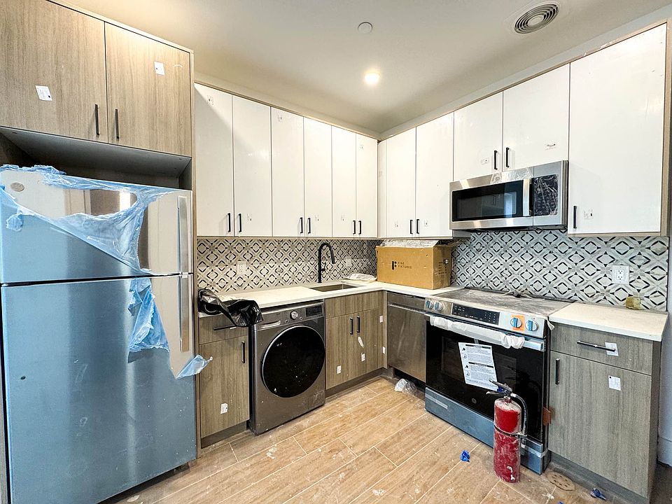 1st image of 363 Hawthorne St #1C