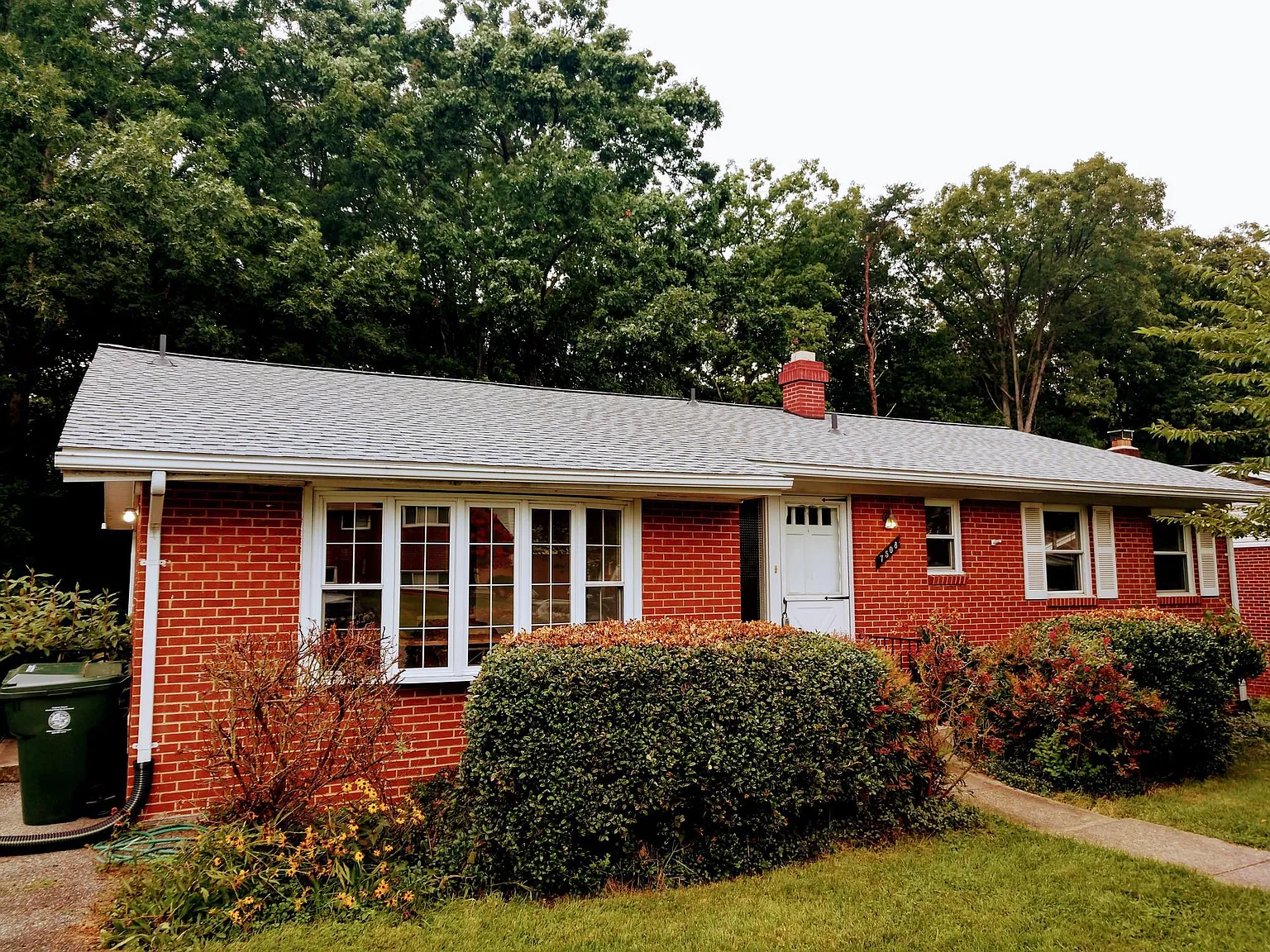 7508 Sweetbriar Dr photo 1