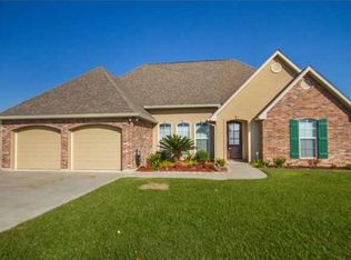 219 Grand Lake Dr, Arnaudville, LA 70512