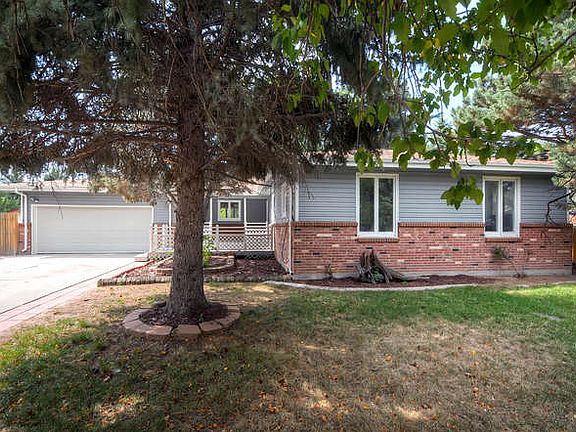 3rd image of 2721 Meadow Brook Ln