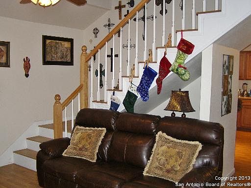 4th image of 1008 Jasmine Dr