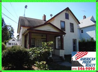 47 Raynor St, Freeport, NY 11520