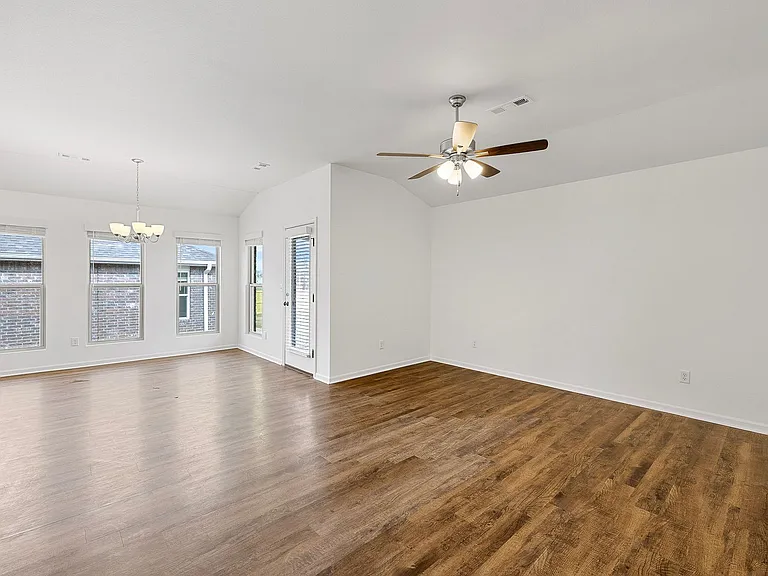 1105 SW 3rd Ave — Photo 21