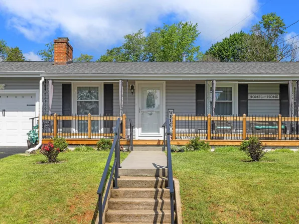 2399 Highview Cir, Staunton, VA 24401