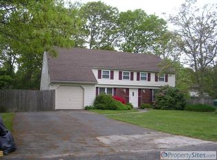 68 Chanel Dr E, Shirley, NY 11967