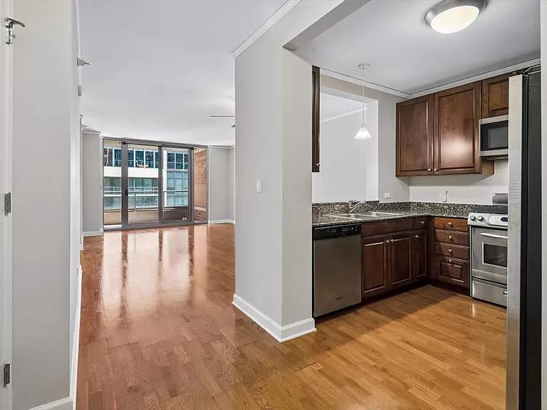 420 E Waterside Dr #807 — Photo 9