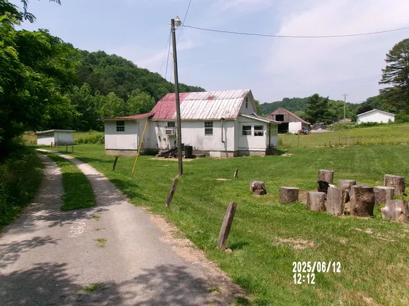 68 Furnace Ln, Greenup, KY 41144
