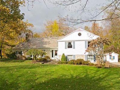 31599 Trillium Trl, Pepper Pike, OH, 44124