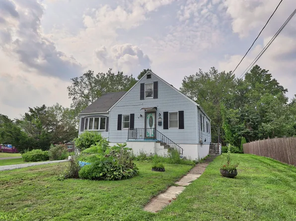 106 Augusta Street, Watertown, CT 06779