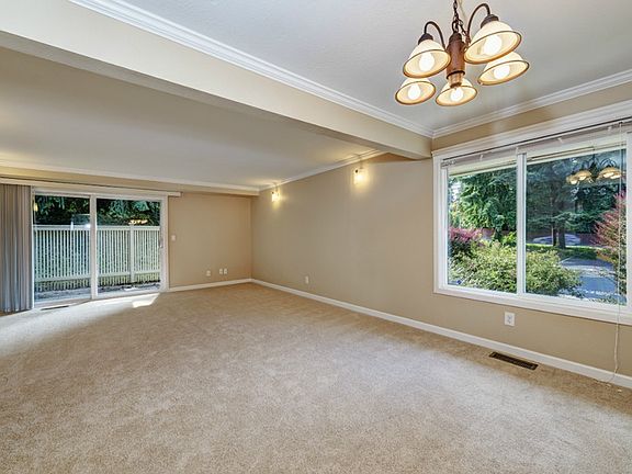 4th image of 9908 NE 124th St APT 907