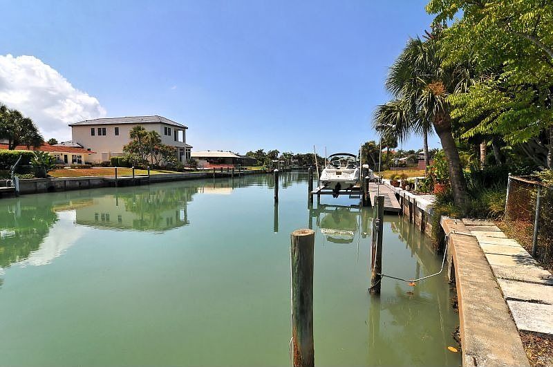 For Sale: 333 W Royal Flamingo Dr, Sarasota, FL 34236
