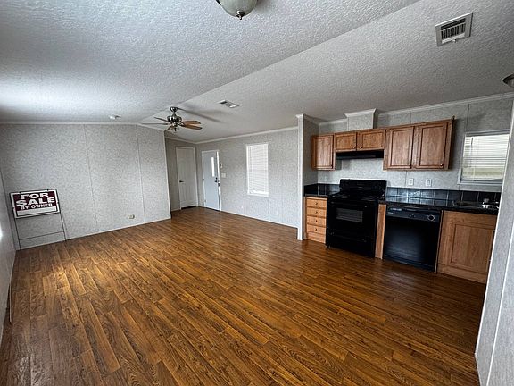 4th image of 9625 Lake Pine Pl