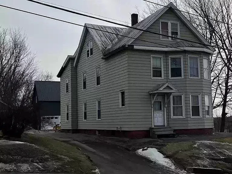17 Clinton Ave #3 — Photo 5