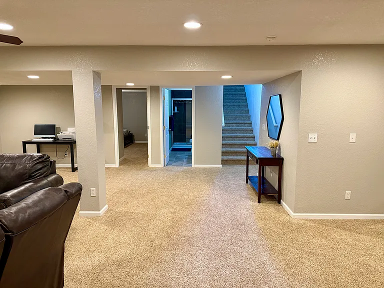 516 E Apache St — Photo 9