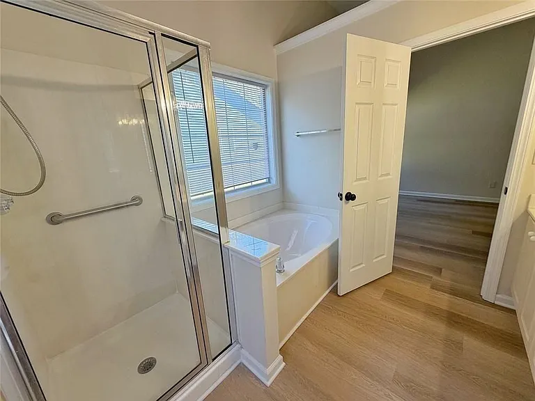 902 Conners Cv — Photo 11