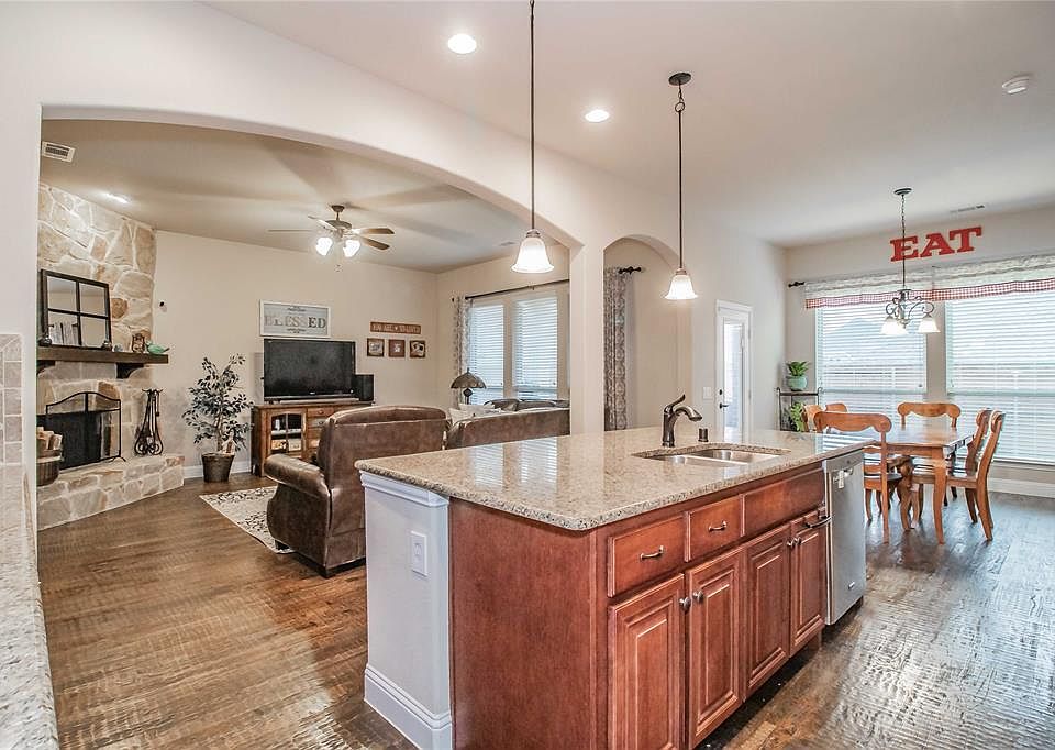 1st image of 3412 Sequoia Ln