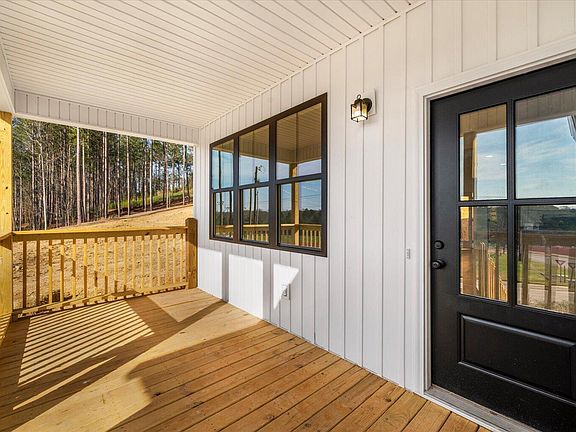 3rd image of 3330 Crow Rd