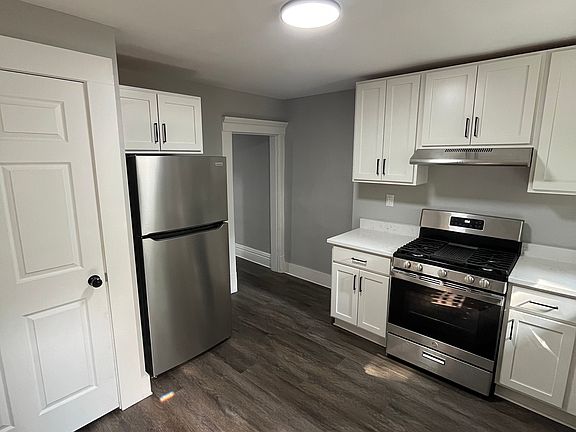 5th image of 44 Dakota Ave #44