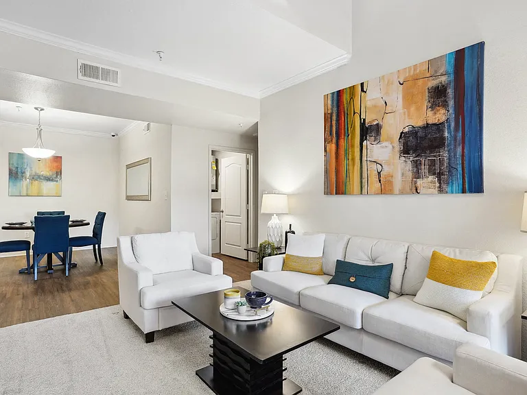 La Ventura Apartments — Photo 76