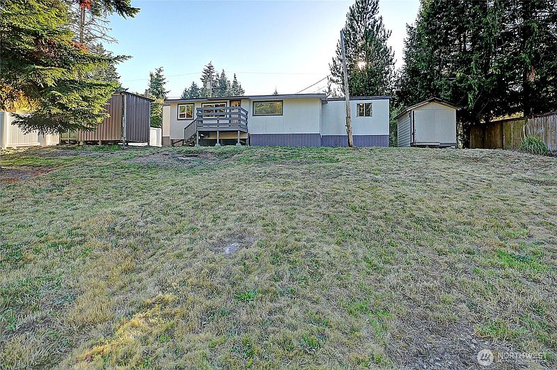 4th image of 847 Patricia Ann Drive
