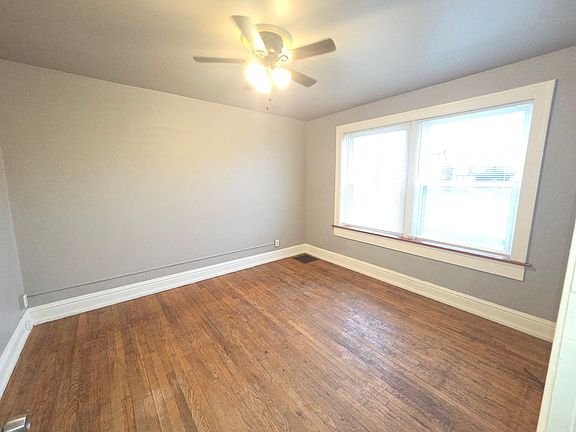 2nd image of 5056 Chippewa St #1W