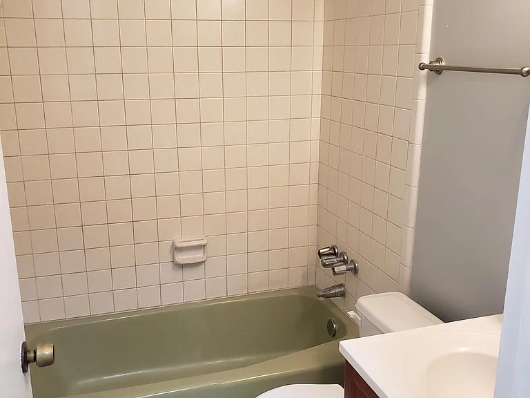 405 NW 11th Ave — Photo 15