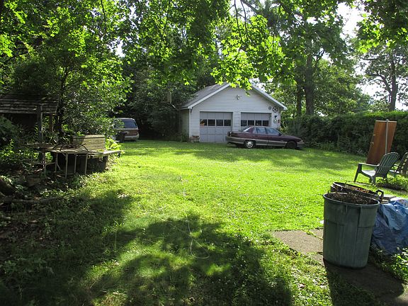 2 car detached garage in rear