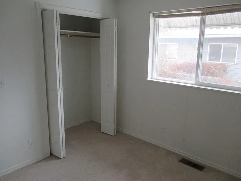 141 Greenbriar Dr — Photo 13