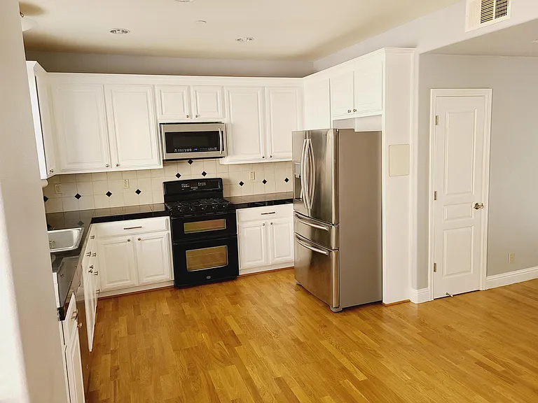 3258 Lago De Como Pl — Photo 6