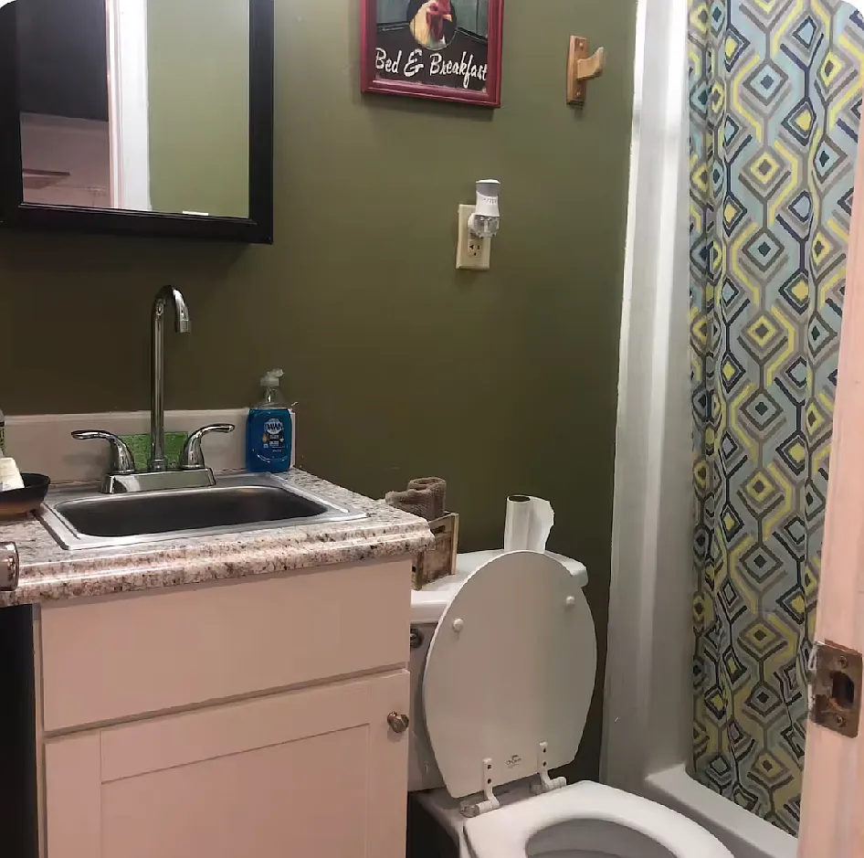 1 bed, 200 sqft, $1,000 — Photo 4