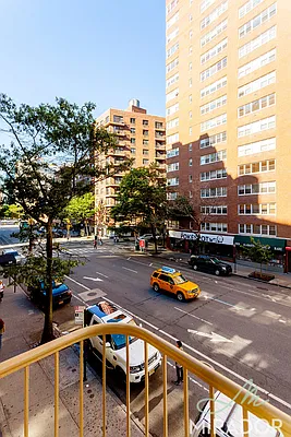 Rented by Mirador Real Estate | media 31