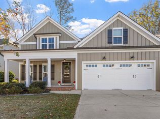 2476 Patriot Bluffs Dr, Fuquay Varina, NC 27526