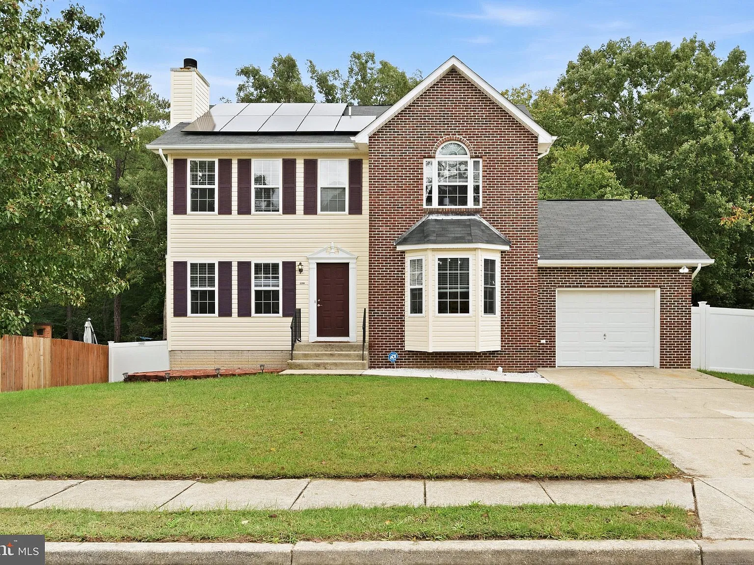 4 bed, 3.5 bath, 2622 sqft, $2,800 — Photo 1
