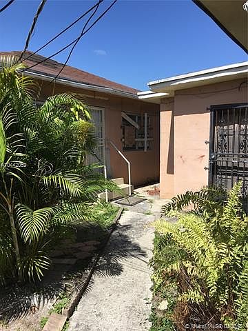2nd image of 1152 NW 34th Ave
