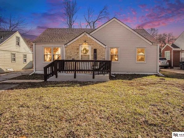 3313 Martin Ave, Omaha, NE 68112