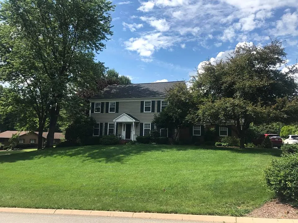 1007 Amberly Ct photo 1