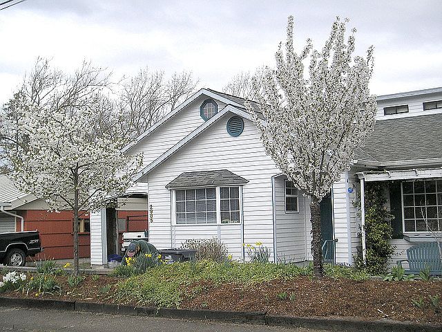 2nd image of 2985 Ferry St
