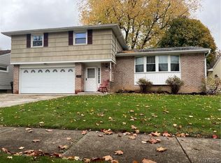213 Burnside Dr, Tonawanda, NY 14150
